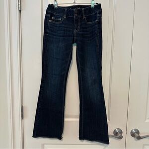 EUC AEO Artist Dark Blue Bootcut Jeans in 2 Short